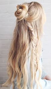 Getting ready in the morning just got easier with this hairstyle. 15 Easy Messy Bun Tutorials Quick Updo Hairstyles Ohmeohmy Blog