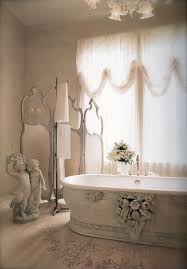 Get french bathroom ideas aplenty with this chic, parisian hotel inspired bath designed by julie rootes of julie rootes interiors. 15 French Country Bathroom Decor Ideas Shelterness