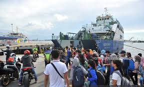 Perjalanan dari putatan ke terminal feri menumbok pkpb. Terminal Feri Labuan Sesak Menjelang Krismas Sabah Post