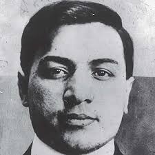 Amazon.com: Young Al Capone: The Untold Story of Scarface in New York,  1899-1925 eBook : Balsamo, William, Balsamo, John: Kindle Store