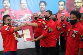 Aksi solidrasi pemuda batak bersatu didepan polres cikareng bekasi, meminta keadilan atas serangan terhadap kaum. Pemuda Batak Komitmen Bantu Warga Cirebon Radarcirebon Com