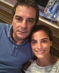 Η έκπληξη για τα γενέθλια του σάκη. Xristina Mpompa H Fwtografia Poy Anebase Me Ton Agaphmeno Ths Mpampa Deite Poso Moiazoyn Zinapost Gr