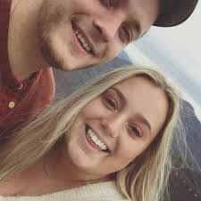 Lori Mingo's Instagram, Twitter & Facebook