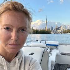 It is with joy (and no small amount of relief) that I share my good news:  under the auspices of the Global Talent Independent programme, I have been  offered PR (permanent residence)