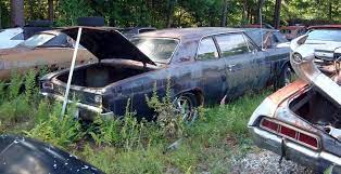Antique Junk Yards Antique Chevrolet Junk Yard Car Parts Old Chevy Auto Salvage Yard Classic Cars Chevy Chevy Junkyard