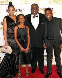 Cedric The Entertainer Family Dawnn Lewis Brian Mcknight At The 46th Bremond Bakewell Gala 11 7 Lipstick Alley