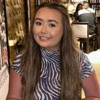 Shelly Tait's Instagram, Twitter & Facebook