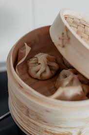 A small ball of dough (= flour and water mixed together), often cooked in hot liquid after frying, the dumpling is marinated in jocheong in order to preserve it, and eaten as an. Dumplings Mit Zweierlei Fullung Ohne Weizen Kamiempire