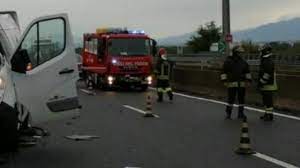 Viamichelin ti propone l'info traffico di roma. Autostrada A1 Incidente Tra Roma Nord E Guidonia Tratto Chiuso Code Di 4 Km La Repubblica