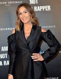 Vitaa est une chanteuse française. Vitaa Devoile Le Visage De Son Fils Son Petit Sosie Elle