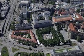 Yelp is a fun and easy way to find, recommend and talk about what's great and not so great in stuttgart and beyond. Projekt Da Vinci Breuninger Lasst Sich Zeit Stuttgart Stuttgarter Zeitung