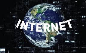 Nacimiento de Internet, gracias al desarrollo de la red de computadores