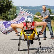 Apr 17, 2017 · marcel hug (hoog) has won the wheelchair race at the boston marathon in a course record time. Hug Wunscht Marcel Hug Gluck Fur Die Paralympics Thomi Studhalter Faszination Fotografie Fotoprofi Luzern