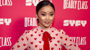 Netflix's adaptation of jenny han's novel to all the boys i've loved before was so successful that there was a resulting boom in sales of yakult. Do Peter And Lara Jean Stay Together In To All The Boys I Ve Loved Before 2 Heavy Com
