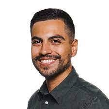 Abraham Ayon's Instagram, Twitter & Facebook