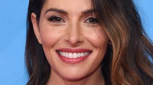 Jul 30, 2021 · here's a list of movies, tv shows, documentaries, and comedy specials streaming on netflix in 4k ultra hd. Inside Sarah Shahi And Adam Demos Relationship