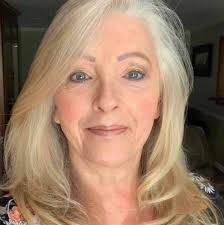 Honey Talks vs Prosecco Shimmer with and without flash.