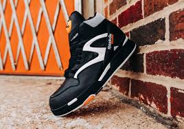 Reebok Pump Omni Zone Ii Dee Brown G57539 Release Date Sneakernews Com Meet new easter 2021 special edition lol surpise dolls from lol surprise spring sparkle release date: reebok pump omni zone ii dee brown