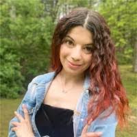 Ashley Grillo's Instagram, Twitter & Facebook