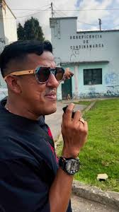 Buscando esmeraldas en el río la Vega del municipio de muzo