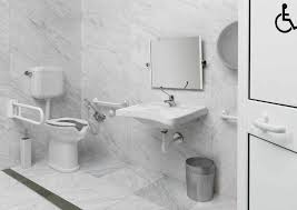 Bagno italia vasca da bagno con sportello apertura verso interno 133x67 cm versione destra o sinistra. Quanto Costa Realizzare Un Bagno Per Disabili Tutto Quello Che Devi Sapere Inbagno Per Tutti Blog Inbagno It