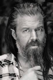 🔹RYAN HURST🔹 ◾Ryan Douglas Hurst nasce il 19 giugno 1976 a Santa Monica,  in California (Stati Uniti), da madre polacca e padre scozzese. ◾Figlio  d'arte di una professoressa di recitazione e di