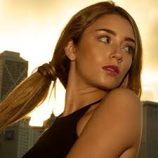 Sunset Fitness #therockagency #therockartists . . . Photographer: Alex  Pierce Model: Anissa Dimmig @anissadimmig with @therockagency HMU: Julieta  Reineri @julietarmua with @therockartists Stylist: Sarah Fern  @sarahfern_stylist with @therockartists ...