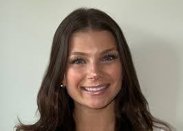 Leah Reid's Instagram, Twitter & Facebook