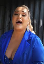 Katty Elisa: Historias de Fortalezas y Canciones