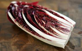 Il radicchio è un ortaggio della famiglia delle composite, come la cicoria o il carciofo. Come Fare Il Radicchio In Padella Con Aceto Balsamico Gustoblog