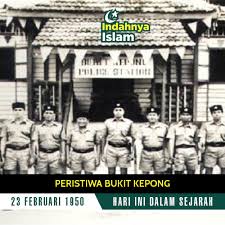Dalam kejadian tersebut, balai polis bukit kepong telah diserang oleh segerombolan 180 orang komunis bermula sekitar jam 5.00 pagi. 23 Februari 1950 Peristiwa Bukit Kepong Indahnya Islam