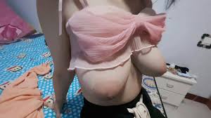 疯狂打奶子 G奶美眉 爽翻天