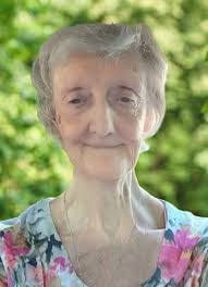 Leanna Foley's Instagram, Twitter & Facebook