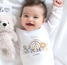 Personalisierte Dschungel Baby Strampler Set: Regenbogen Afrikanische Tiere  Drucken Windeltasche, Geburtsdetails Andenken