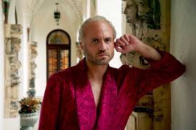 La muerte del diseñador marcó un antes y un después en el mundo entero. Por Que El Asesinato De Gianni Versace Sigue Siendo Tan Polemico Hoy Gq Espana