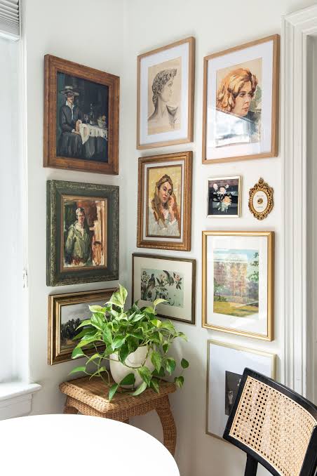 Forget Gallery Walls, I'm All About Gallery Corners Now