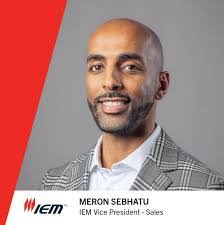 Brett Luna's Instagram, Twitter & Facebook