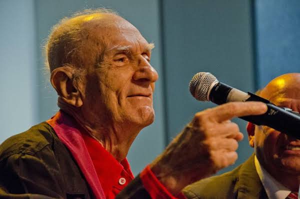 Ariano Suassuna: biografia, obras, frases, resumo - Brasil Escola