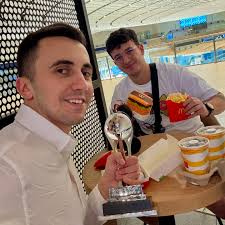 On the road again✈️