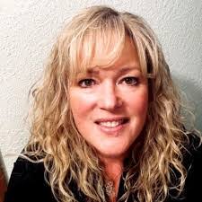 Sara Thein's Instagram, Twitter & Facebook