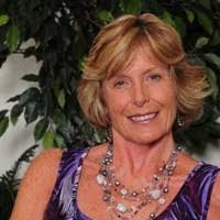 Sandy Starnes's Instagram, Twitter & Facebook