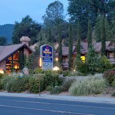 Ideally located along interstate 225, the best western plus gateway inn & suites is just blocks from the town center® of aurora mall, major retailers such as walmart® and home depot®, and several restaurants such as bj's®. Photos At Best Western Plus Yosemite Gateway Inn Hotel In Oakhurst