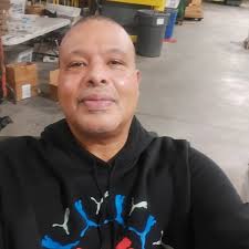 Jax Ulbrich, con trai của Falcons DC Jeff Ulbrich, đã công bố một tuyên bố  xin lỗi vì cuộc gọi chơi khăm của mình với Shedeur Sanders trong đợt tuyển  chọn NFL