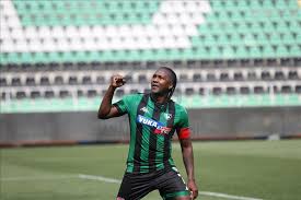 Yukatel denizlispor ile yollarını ayıran hugo rodallega, türkiye'de geçirdiği 6 sezonun ardından brezilya ekibi ec bahia'ya transfer oldu. Hugo Rodallega Delantero Del Denizlispor Celebra Un Gol En La Super Liga Turca Agencia Anadolu