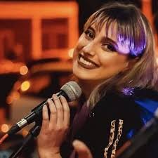 Lia Costa (@liacosta_singer) • Instagram photos and videos