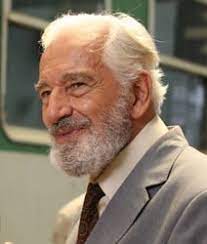 3 ianuarie 2013, bucurești, românia2) a fost un regizor, scenarist, actor și, după 1989, politician român. Sergiu Nicolaescu Biografie