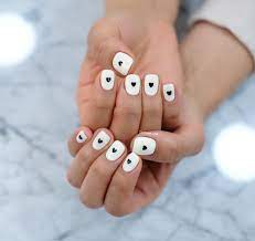 Luce tus uñas con los mejores diseños, checa estos 10 diseños de uñas blancas que querrás tener ahora mismo, aquí en mujer de 10. Unas Blancas 2020 Tendenzias Com