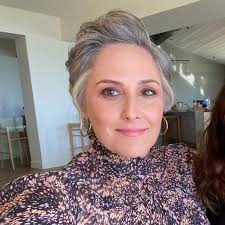 Ricki Lake 2025: Fiancé, net worth, tattoos, smoking & body measurements