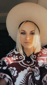 Desert skies, wide eyes and family ties 🦂🌵 #FamilyTime #Adventure