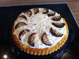Unser saftiger quarkkuchen ist genau das richtige, wenn du nur kurz in der küche stehen, aber den ganz großen geschmack erleben möchtest. Kuchen Torten Rumbombe Rezept Mit Bild Kochbar De